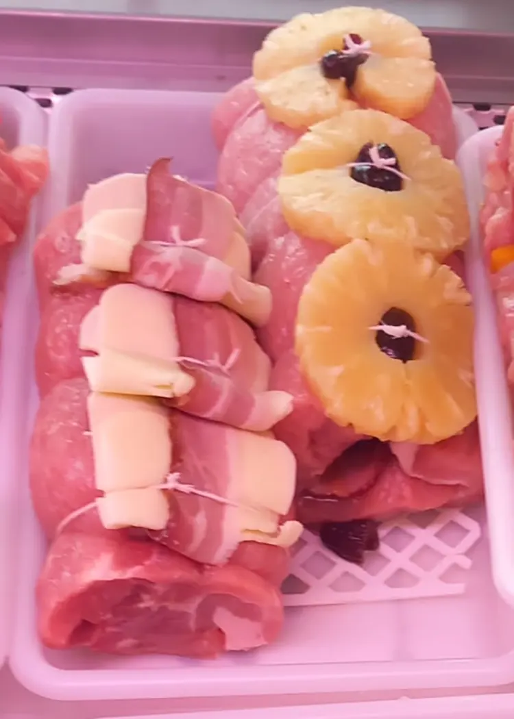 croissants com carne picada e queijo ralado